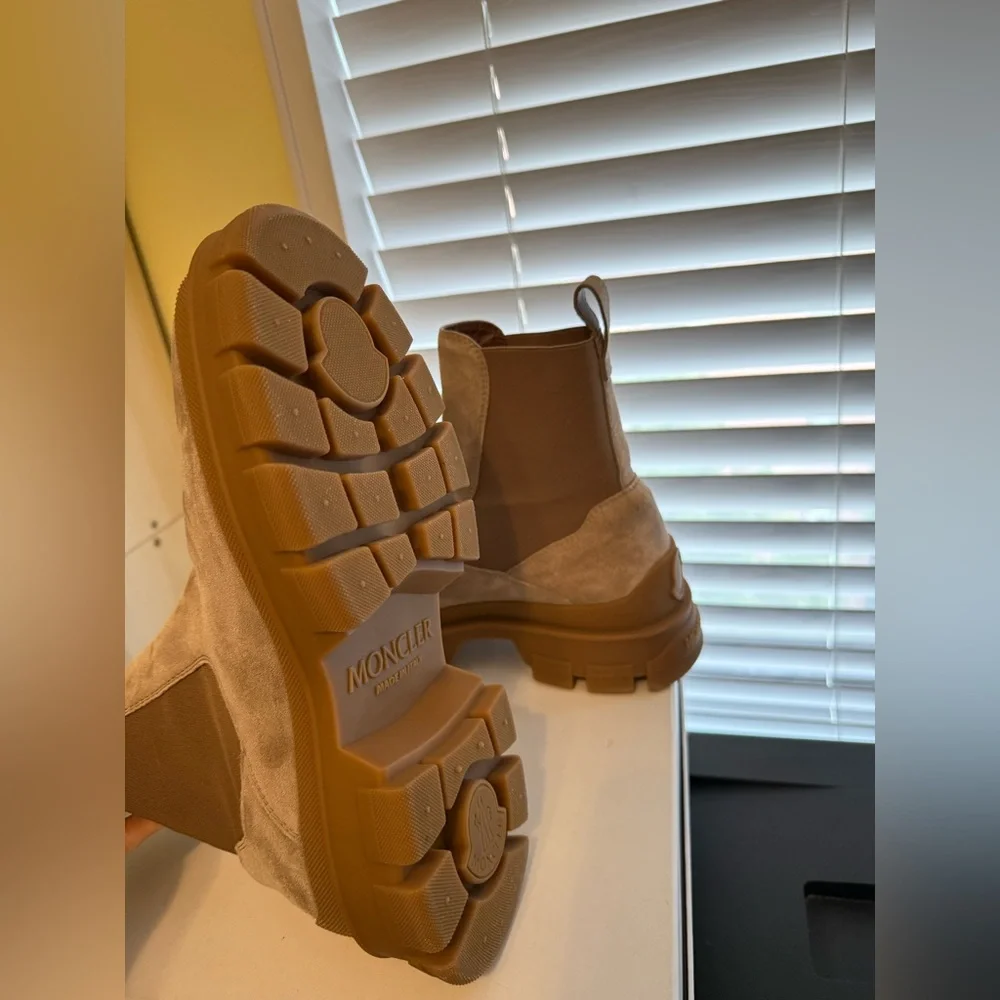 MONCLER Hevea Chelsea Light Beige Leather Boots, EU 39 - Picture 8 of 11